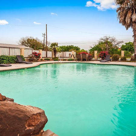 Surestay Hotel By Best Western Floresville Dış mekan fotoğraf