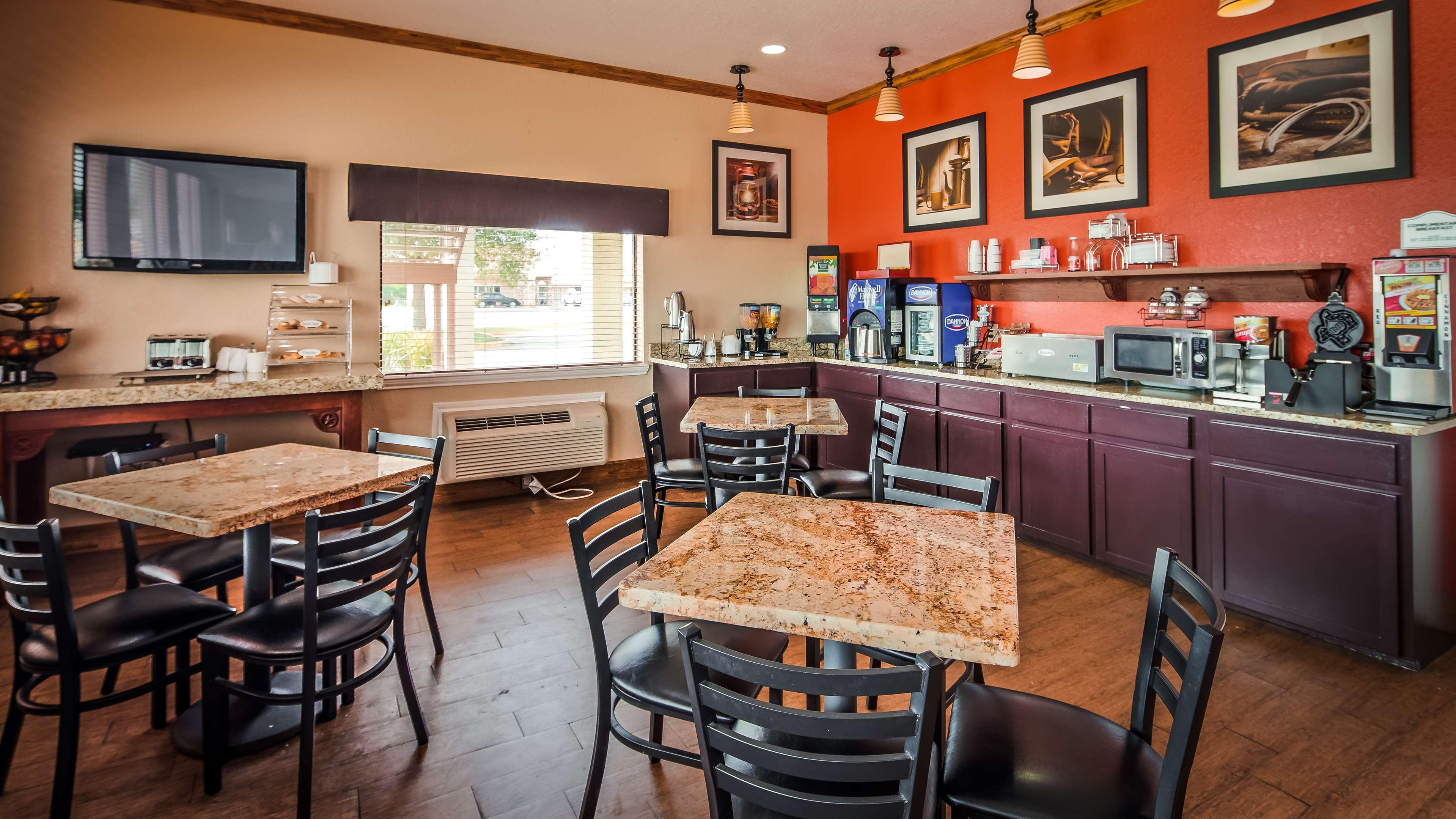 Surestay Hotel By Best Western Floresville Dış mekan fotoğraf
