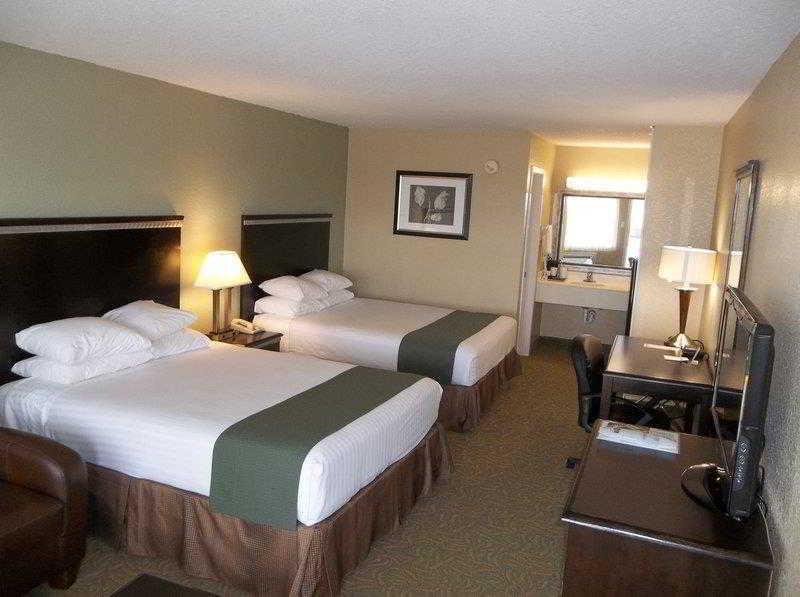 Surestay Hotel By Best Western Floresville Dış mekan fotoğraf